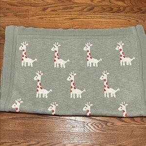 Creative Co-Op Kids Giraffe Blanket - Green and Red